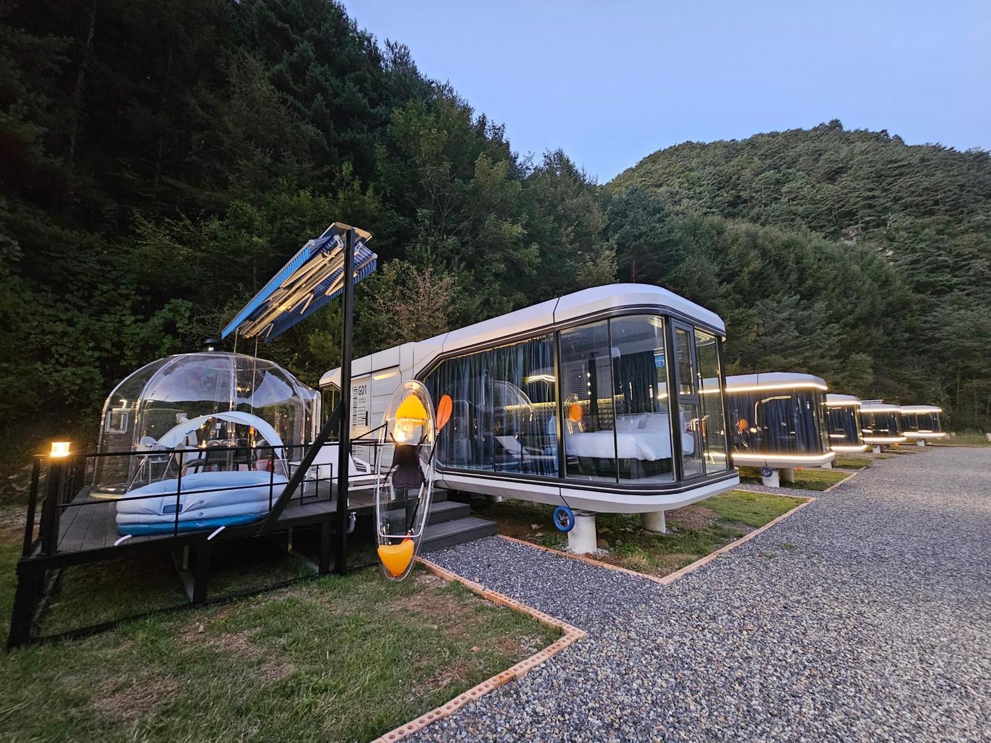 Galaxy X Hotel Type Caravan Glamping & Pension Pyeongchang Exterior photo