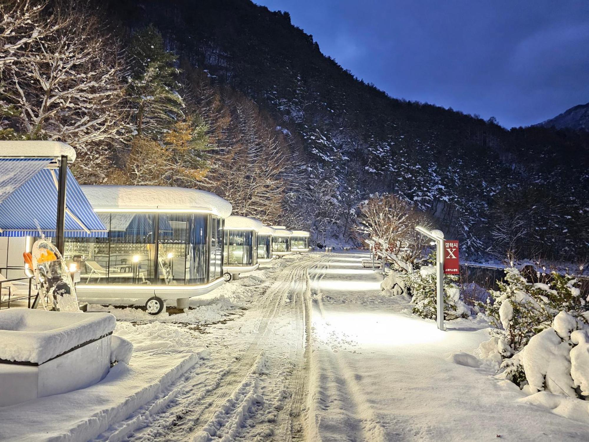 Galaxy X Hotel Type Caravan Glamping & Pension Pyeongchang Exterior photo