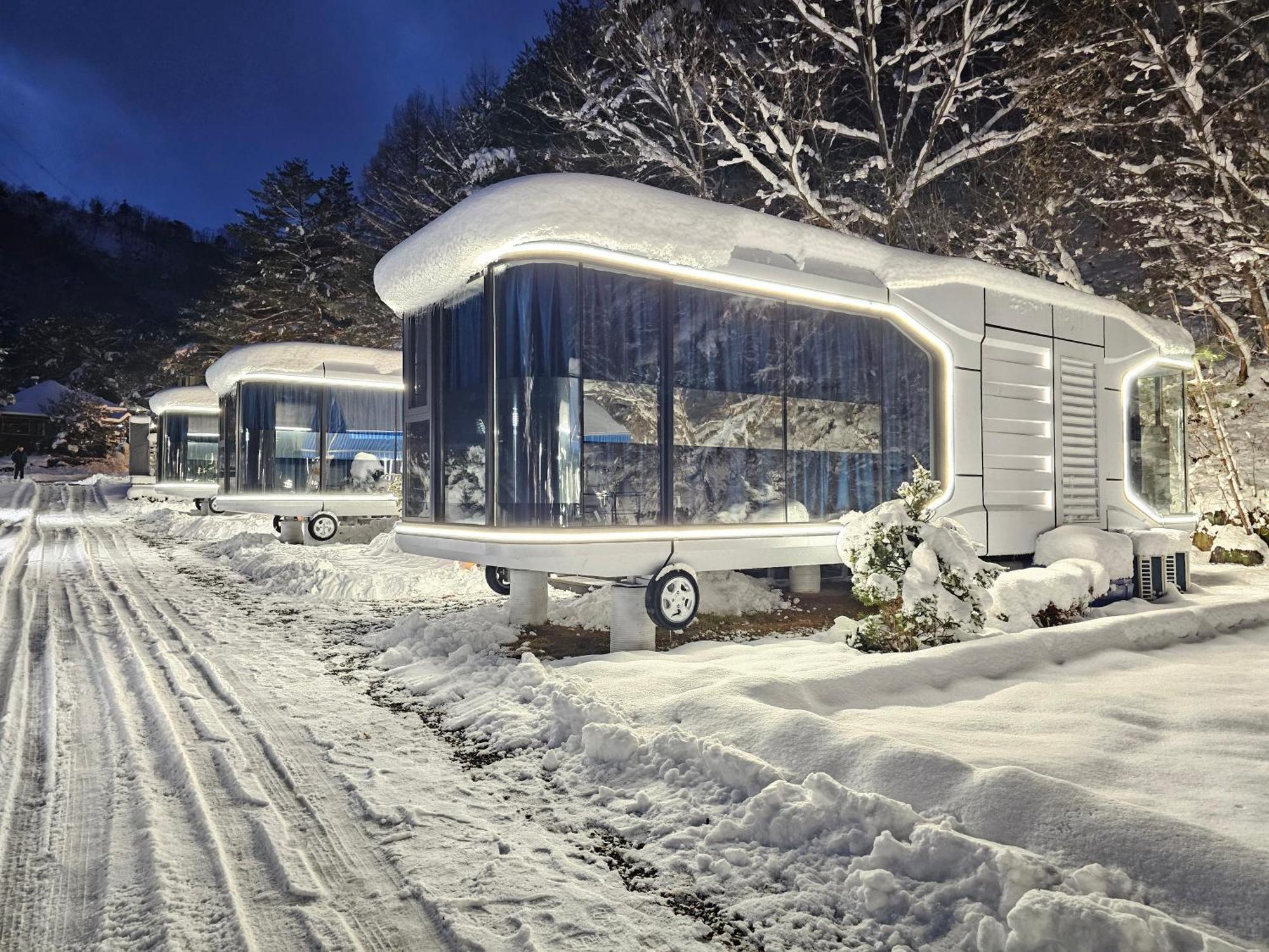 Galaxy X Hotel Type Caravan Glamping & Pension Pyeongchang Exterior photo